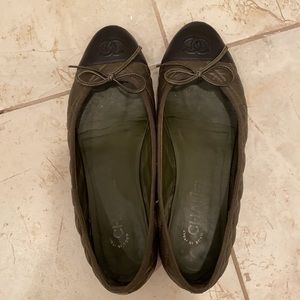 Chanel Ballet Flats Black and Khaki Green 38